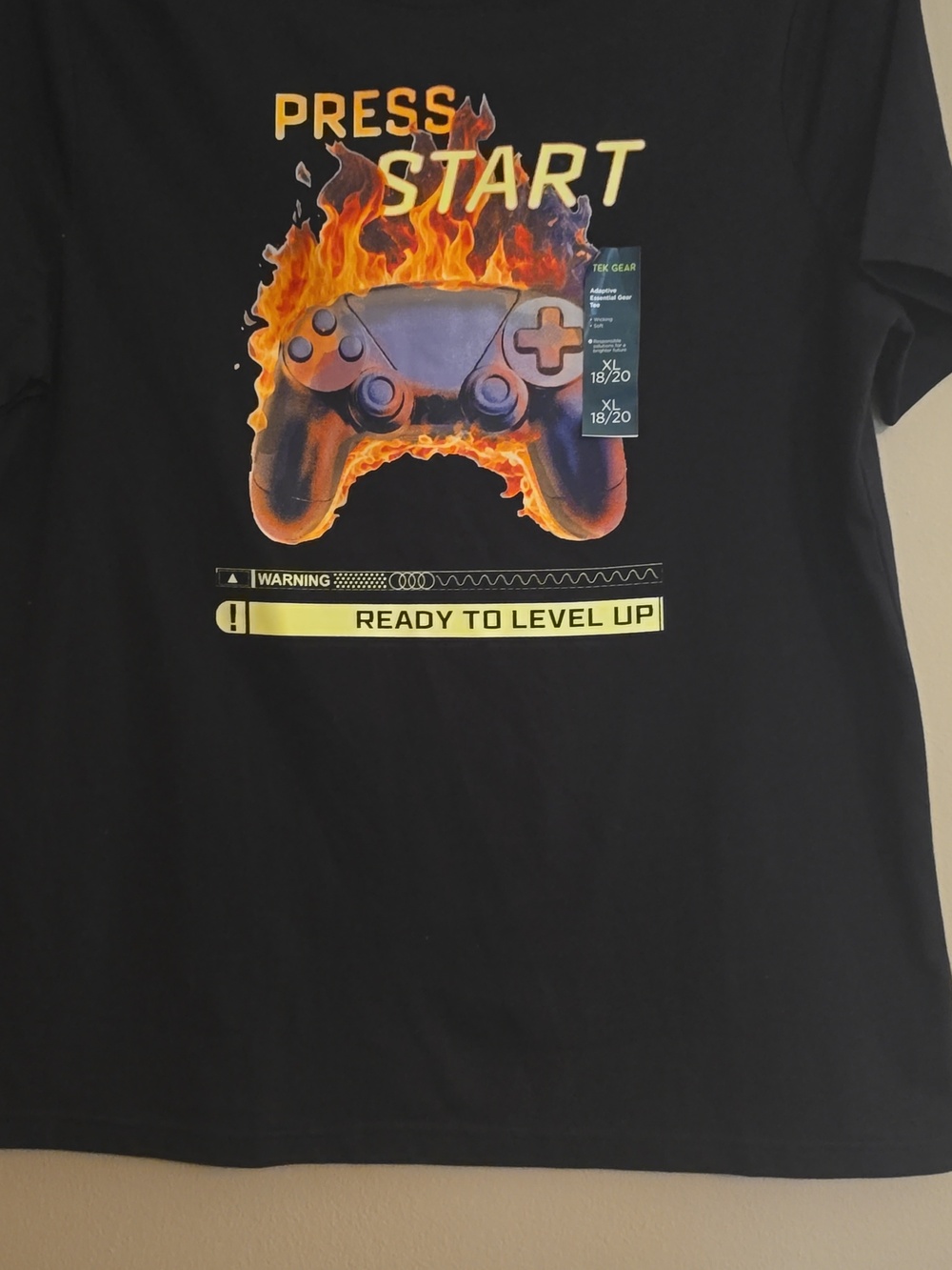 TEK GEAR Boys Size 18/20 Black Video‎ Game Graphic Adaptive Tee